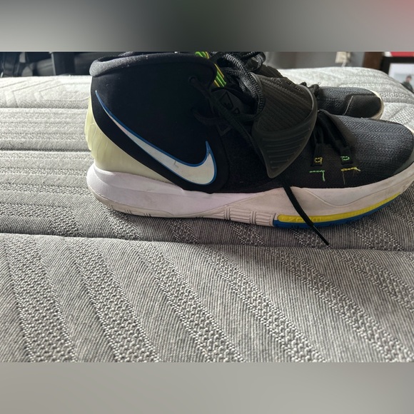 Kyrie 6 Shutter Shades Basketball Sneakers size 10.5 - Picture 2 of 4